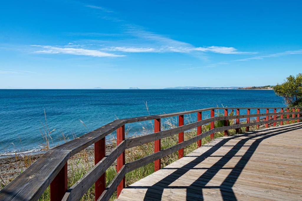 Estepona Luxury Seafront Penthouse With Parking Exterior foto